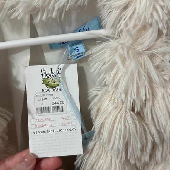 BRAND NEW shaggy cream jacket - Picture 2 of 3